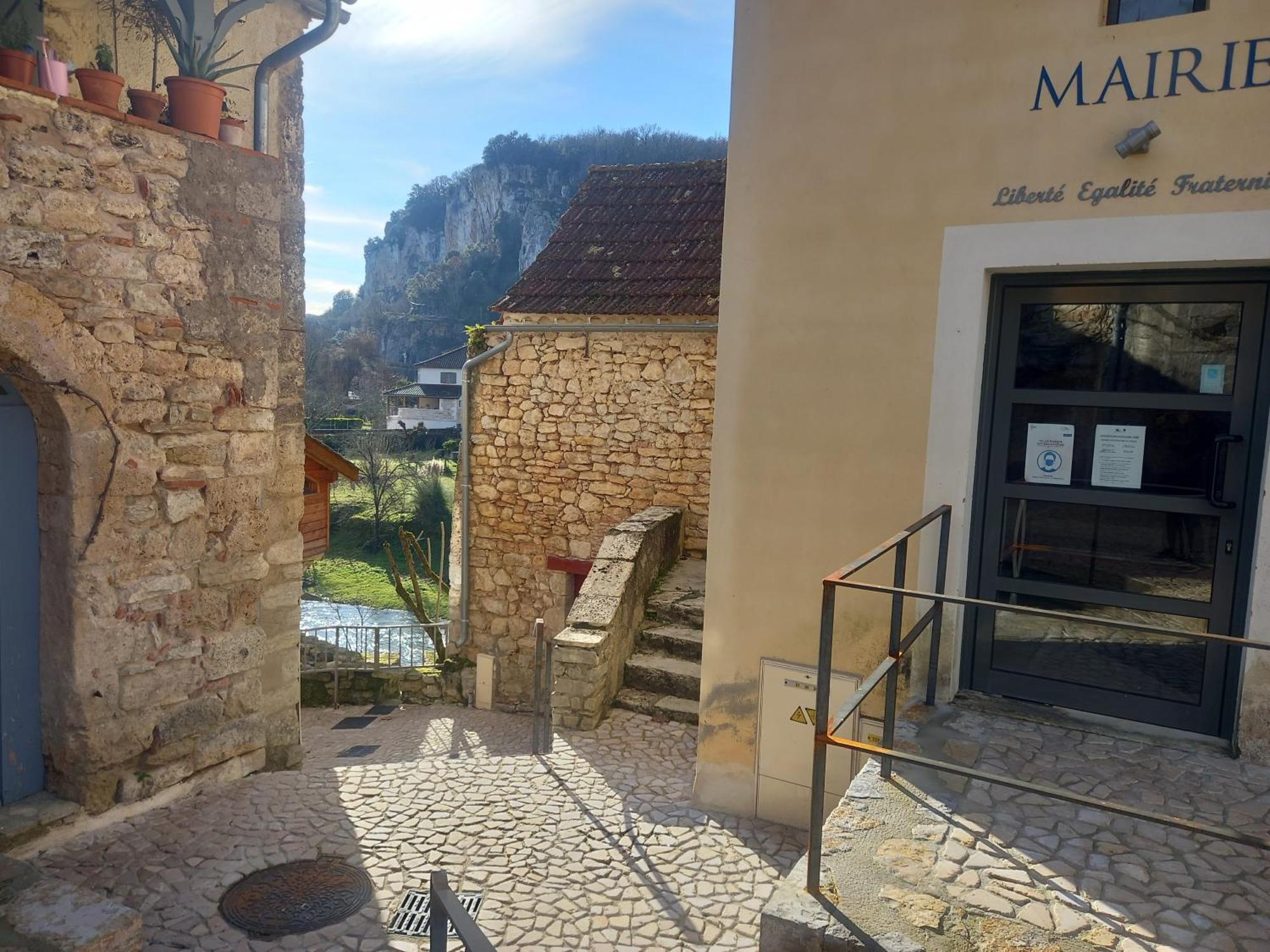 Maison Medievale Avec Jardin Dans Charmant Village Vers  Eksteriør bilde